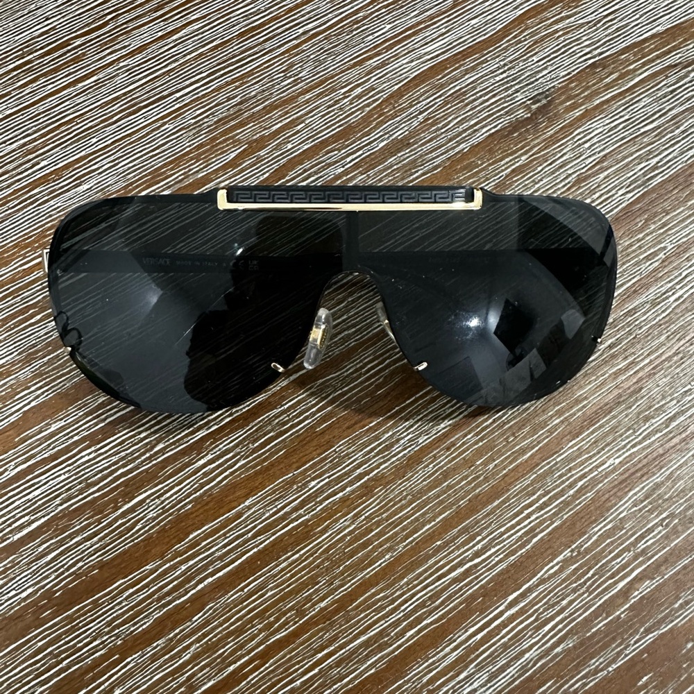 Versace sunglasses - Picture 8 of 13
